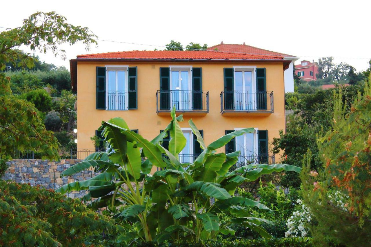 Casa Laura Villa Imperia Buitenkant foto